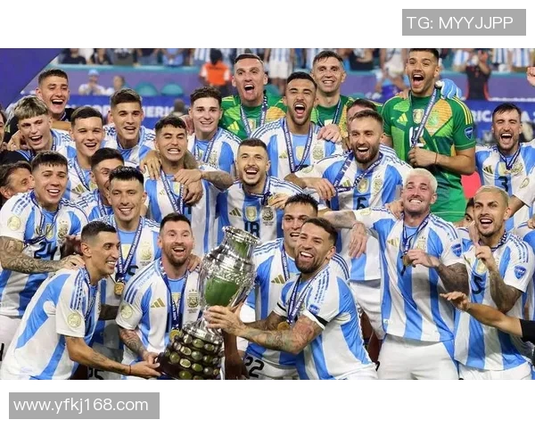 足球与篮球双星对比：从梅西和C罗到乔丹与科比的辉煌人生与竞技轨迹